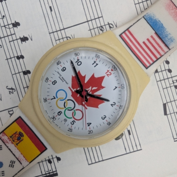 Vintage Olympic Watch with Canadian Maple Leaf Dial - Picture 3 of 10